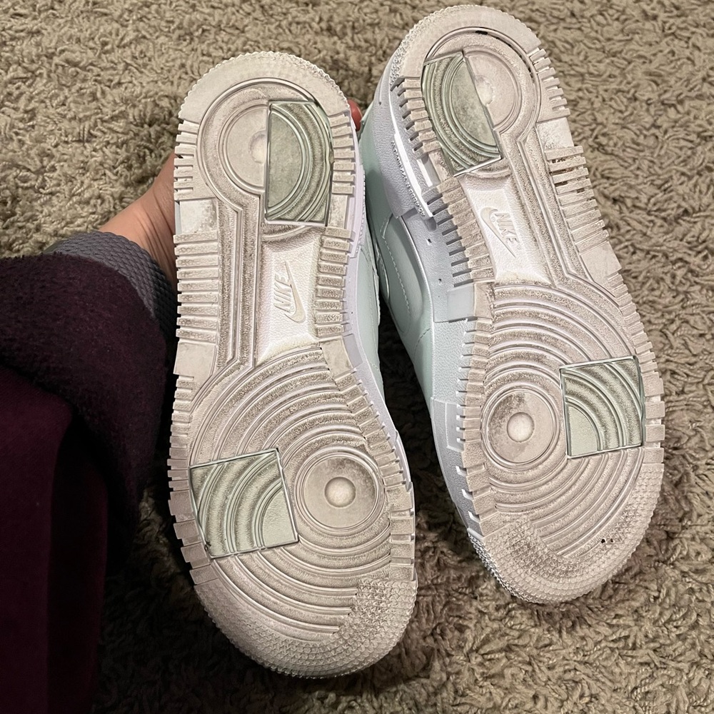 Nike Air Force 1 Mint Green Sneakers | Women’s Size 7 | Clean & Gently Worn - Picture 6 of 7